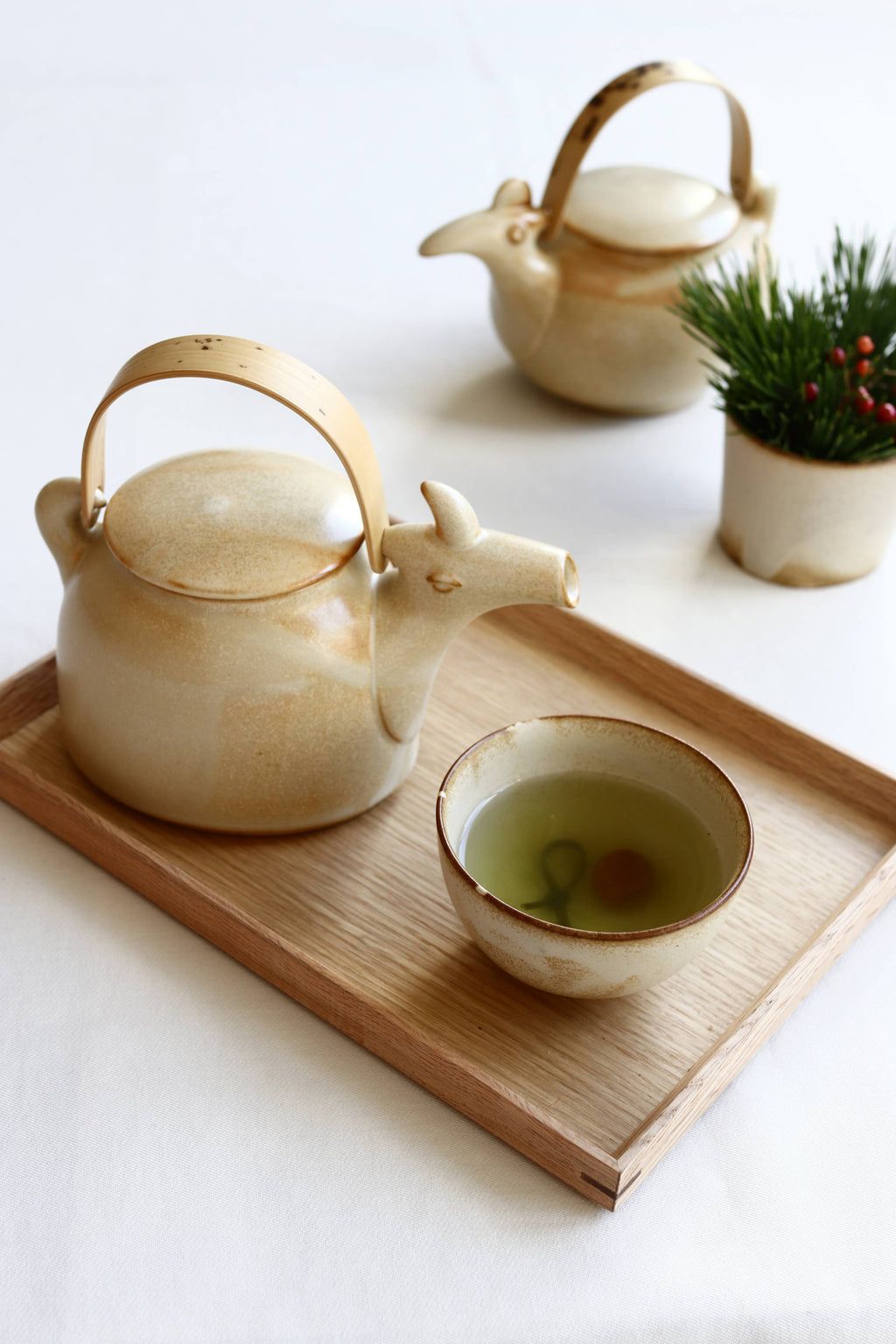 Bird / Goat Teapot and Tea cup set